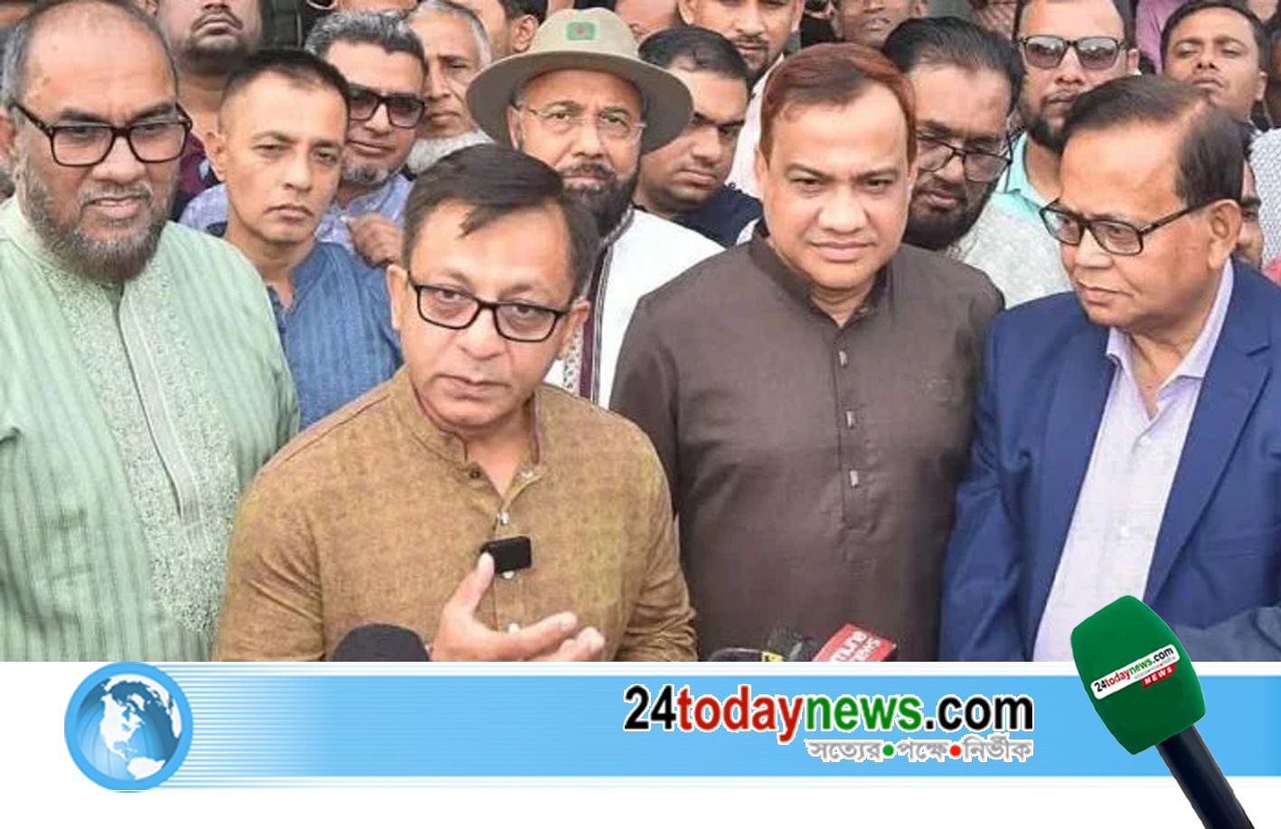 রপ্তানিতে ঋণাত্মক প্রবৃদ্ধি বড় চ্যালেঞ্জ, বৈচিত্র্য আনার বিকল্প নেই: বাণিজ্যমন্ত্রী