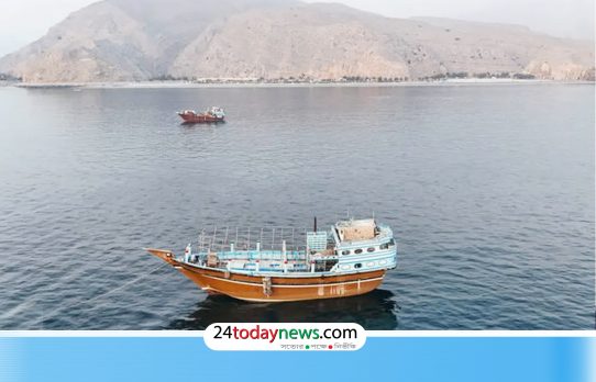 ওমান উপকূলে তেলবাহী ট্যাংকারে মিসাইল হামলা