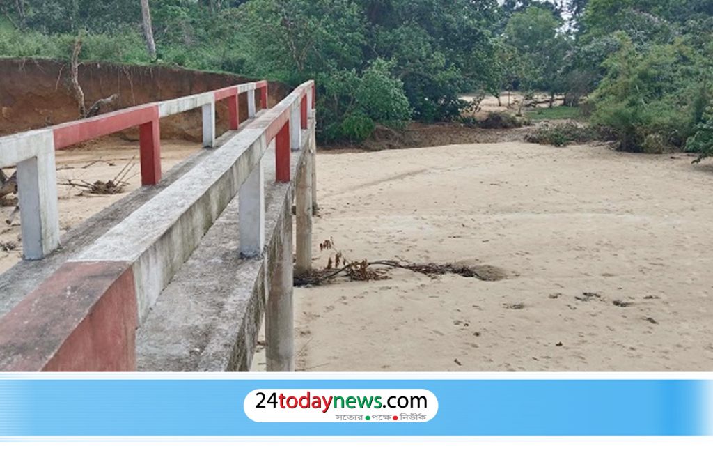 ত্রিপুরা পল্লীতে ভাঙন: দুই বছরেও নেই সংস্কারের উদ্যোগ